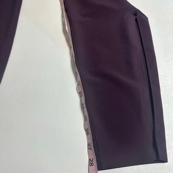 ✨🍋Lululemon Esker Slim *lululemon lab
Black Cherry size 8 - Picture 10 of 16